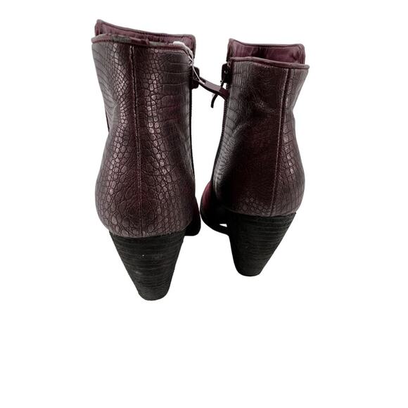 Very Volatile Size 8.5 Wedge Boot Bootie Burgundy Red Leather Stacked Heel - Picture 3 of 5